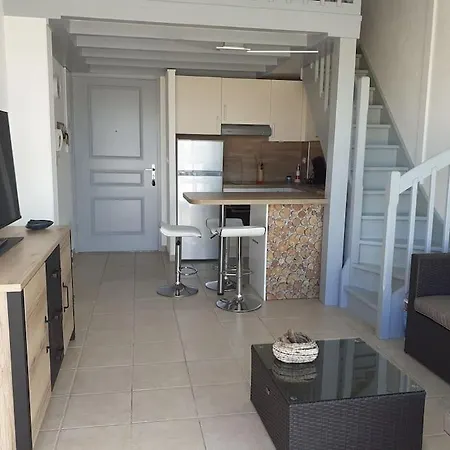 Апартаменты T2 Mezzanine Avec Piscine.