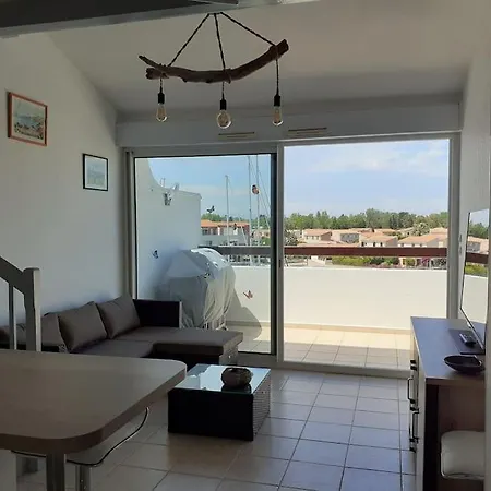 Apartment T2 Mezzanine Avec Piscine. Saint-Cyprien (Pyrenees-Orientales)
